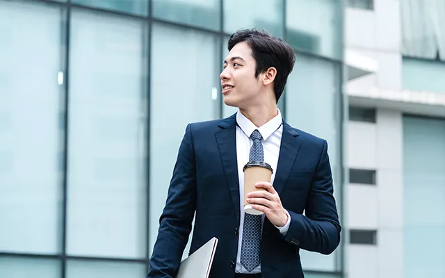 冬の日の男性の写真